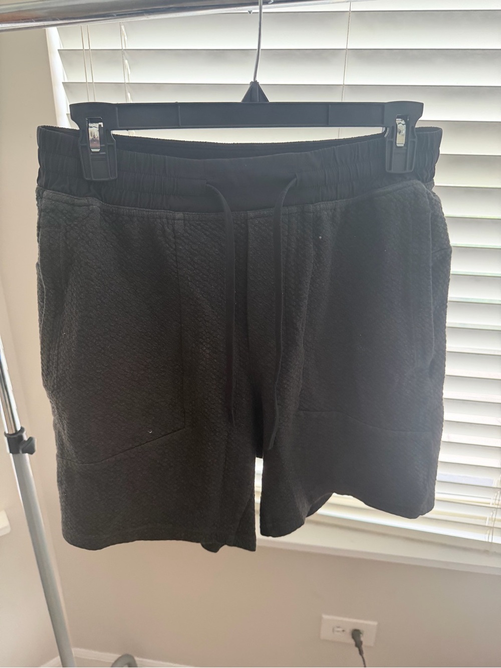 lululemon athletica Men's Black Textured Drawstring Athletic Shorts